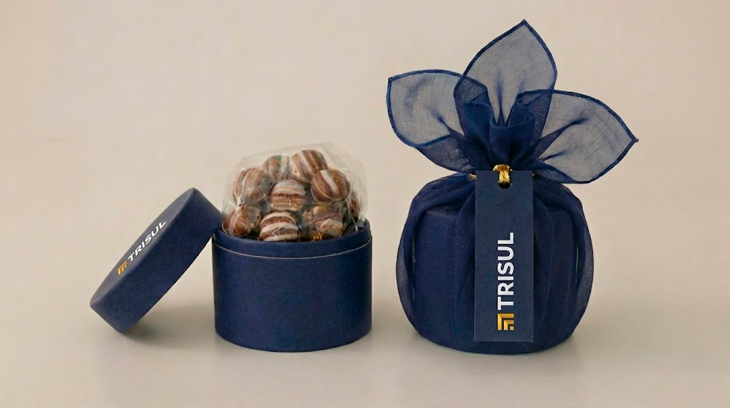 Bomboniere com doces em embalagem premium personalizada